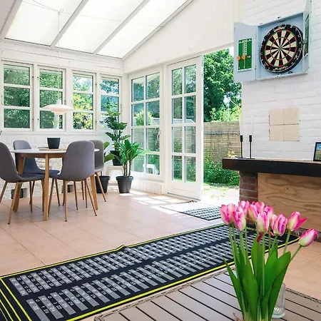 6 Person In Semesterbostad *